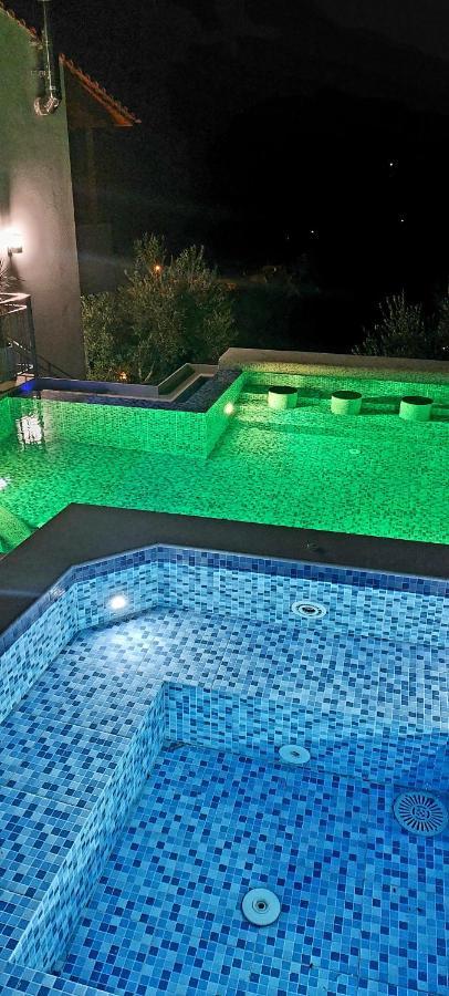 Villa Achlia ภายนอก รูปภาพ
